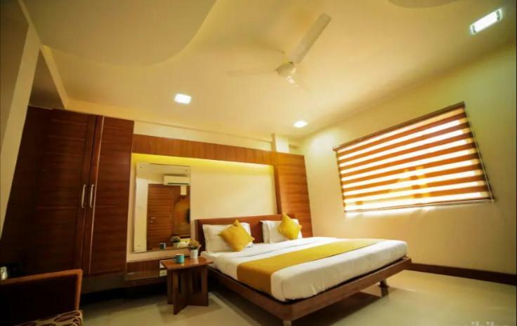 Hotel Gk Palace Bhopal Extérieur photo