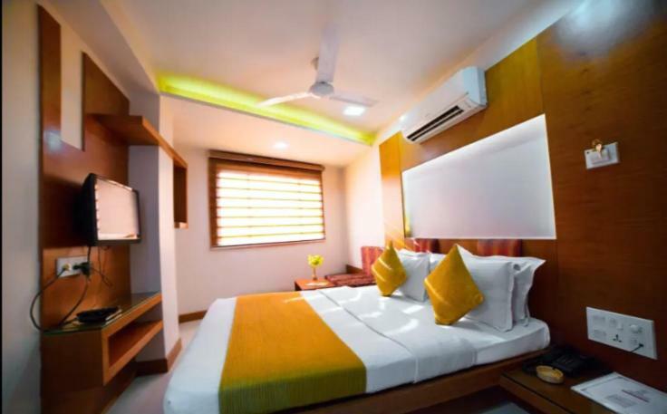 Hotel Gk Palace Bhopal Extérieur photo
